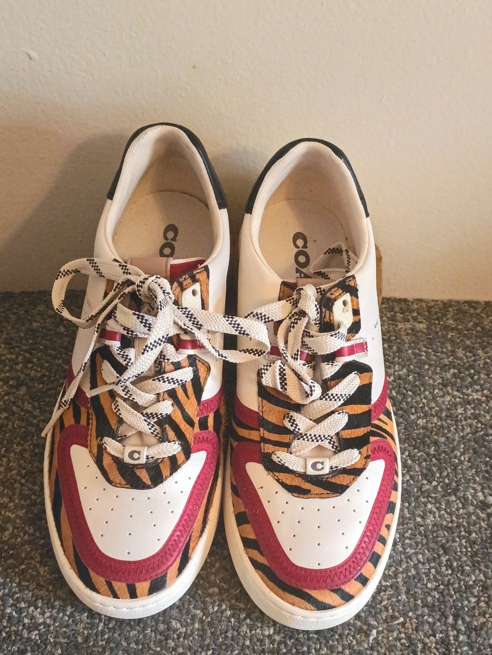 Coach  Men's White Sneakers with Tiger Stripe & Burgundy Accents Size 9